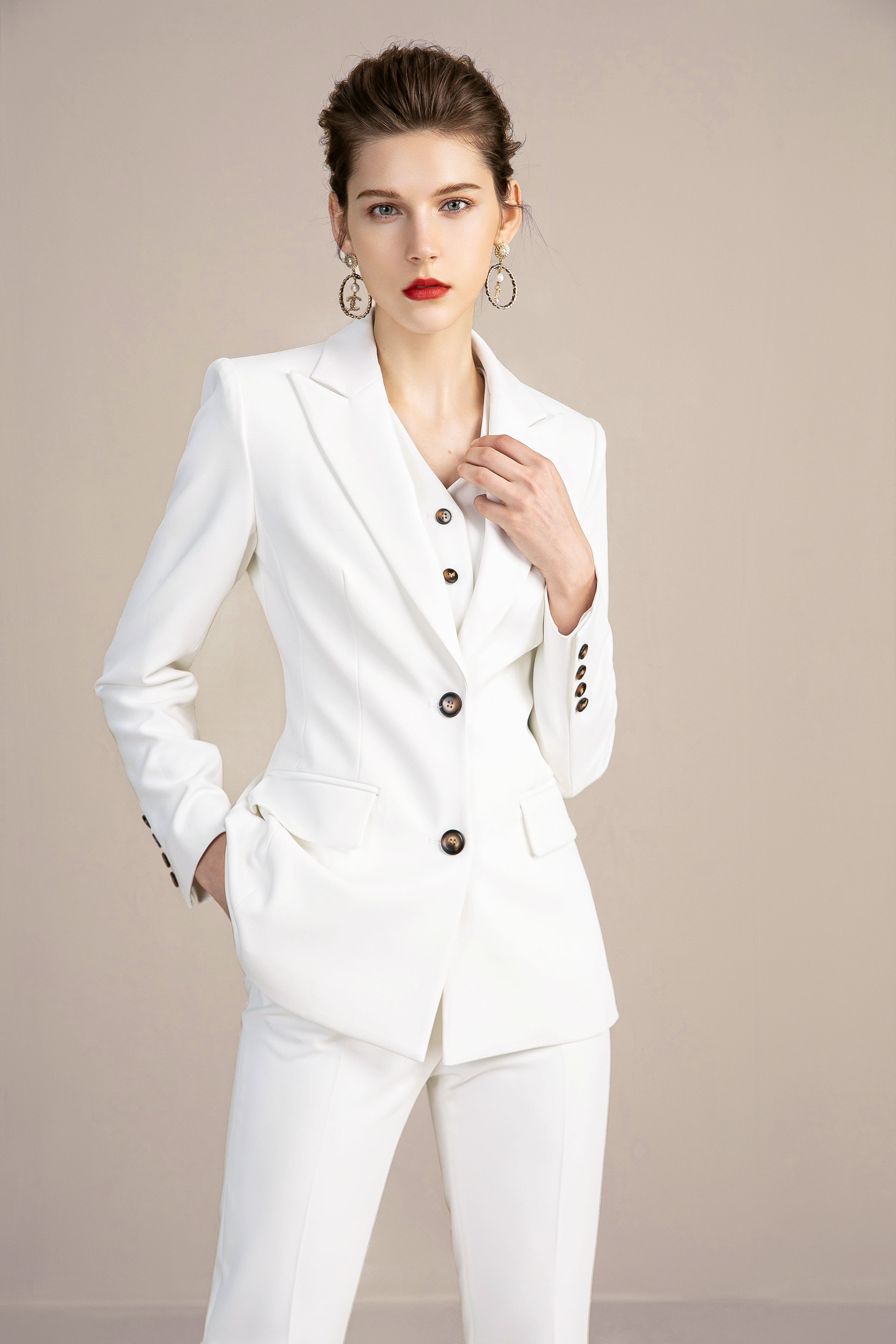  White - Women's Pantsuits / Women's Suits: Clothing, Shoes &  Accessories
