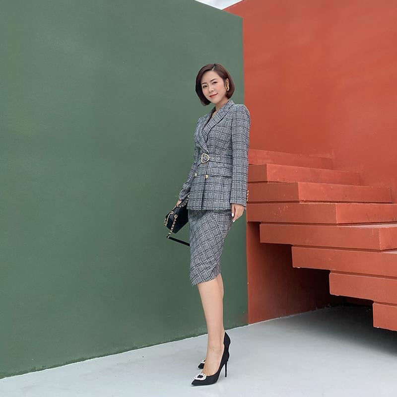 Gray Belted V-Neck Skirt suits - FashionByTeresa