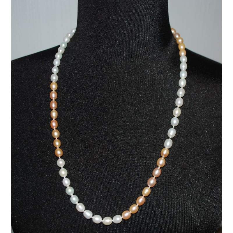 FBT - Peach and Cream Pearls Necklace. - FashionByTeresa